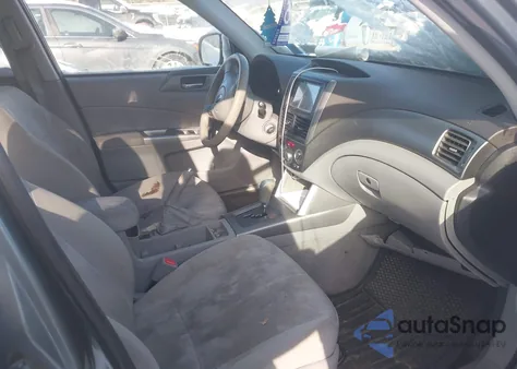 2010 Subaru Forester 2.5X Premium z USA, uszkodzony, nr VIN JF2SH6CC0AH764848